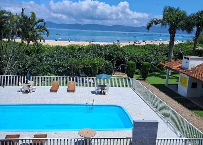 Apartamento pé na areia de 1 dormitório com vista para Praia ou vista lateral Pontas das Canas Florianópolis